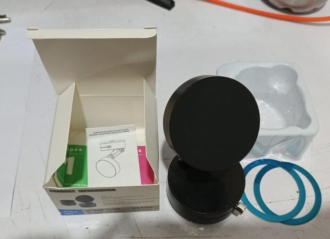NeoVac™ Magnetic Phone Holder